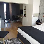 Sur La Otel 3*