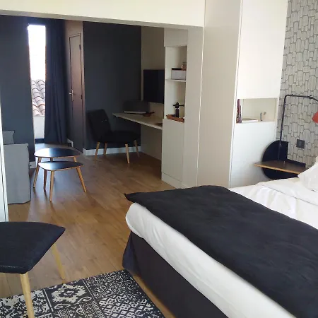 Sur La Hotel 3*